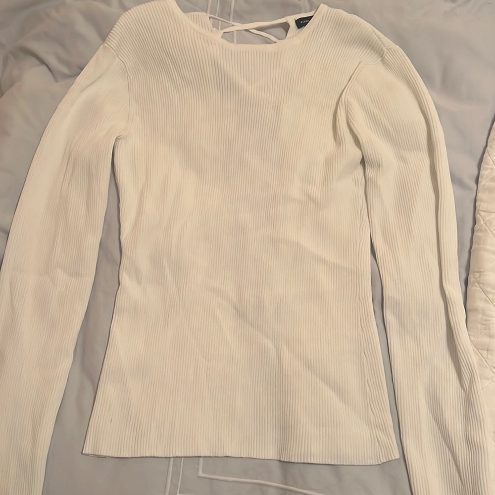New never worn Karen Miller backless white sweater